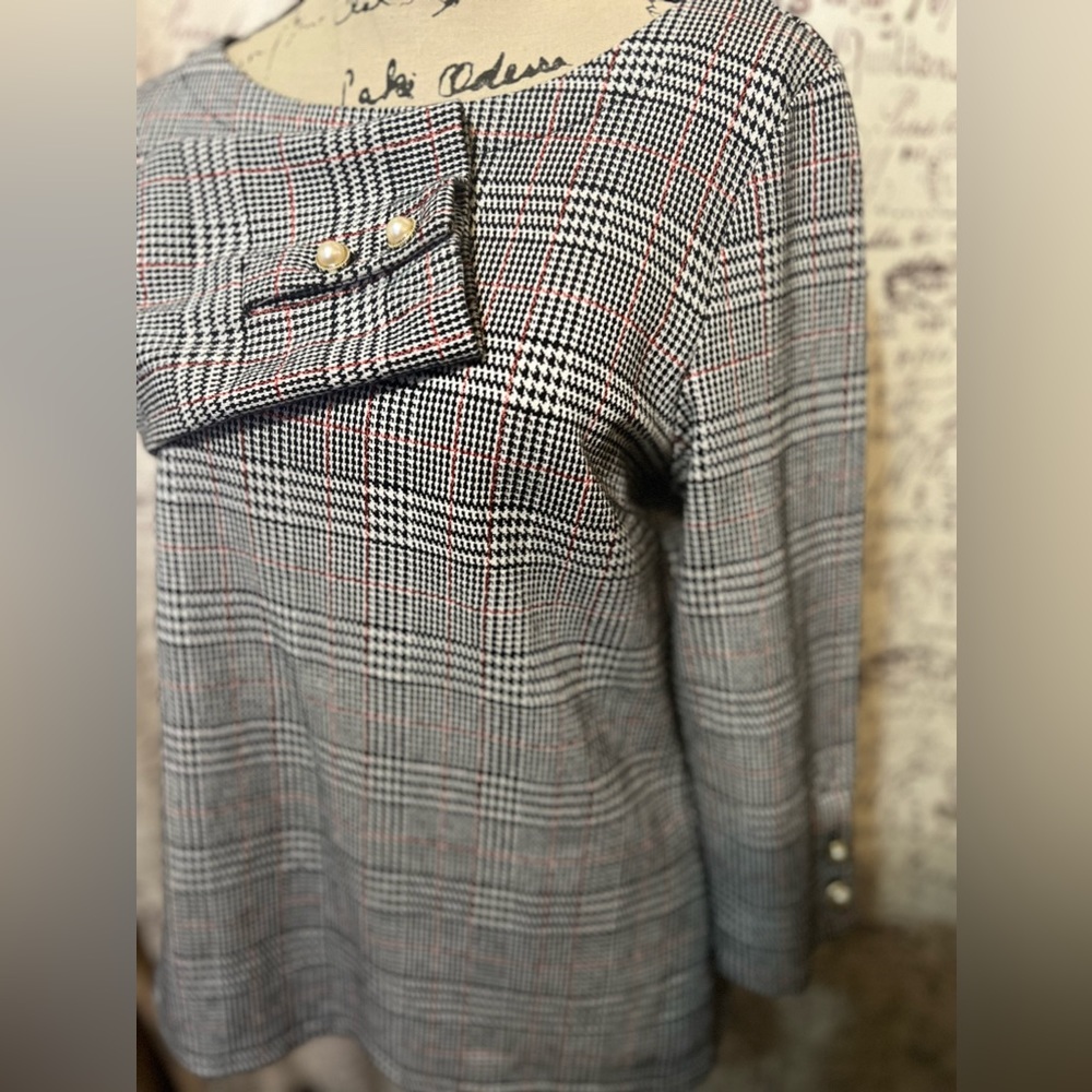 TALBOTS PEARL BUTTON CUFF TOP - PLAID - Picture 3 of 6